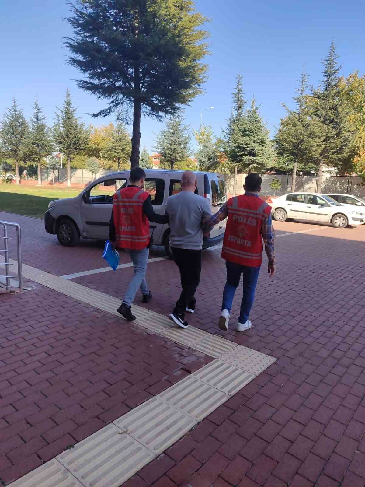 Isparta'da dolandırıcılık yapan şahıs yakalandı