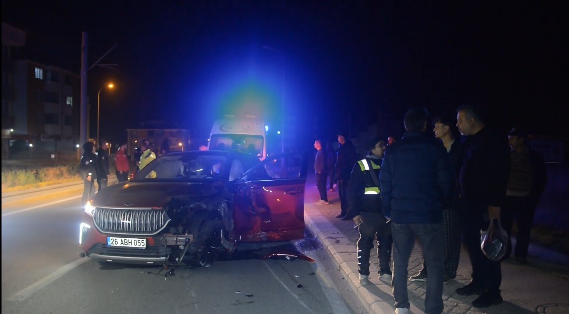 Eskişehir'de İzinsiz Alınan TOGG Kaza Yaptı!