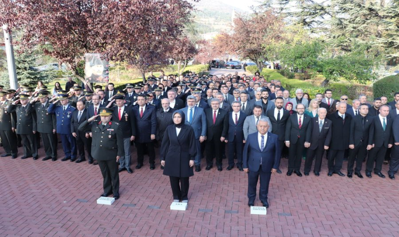 Afyonkarahisar'da Atatürk'ü Anma Töreni Düzenlendi.