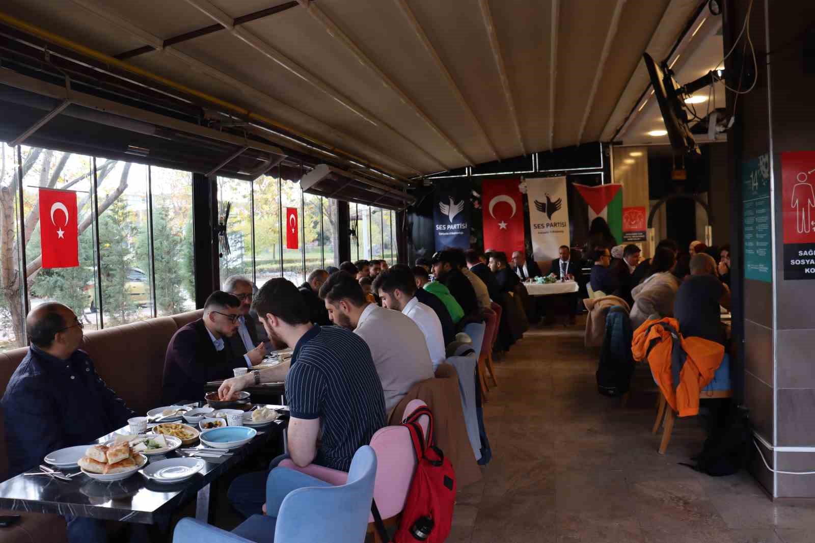 Filistinli öğrenciler Eskişehir'de buluştu.