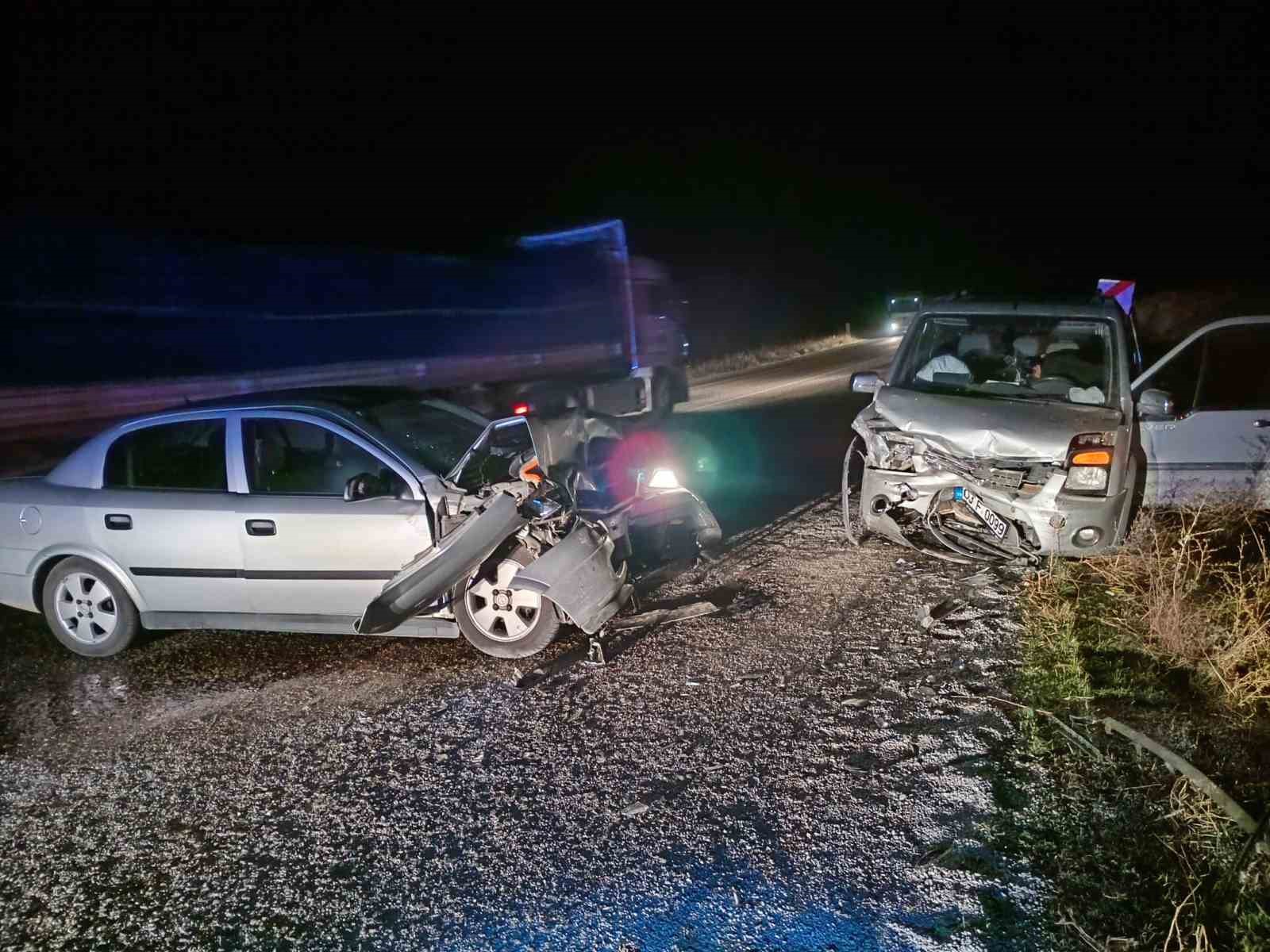 Afyon'da Trafik Kazası: 2 Yaralı