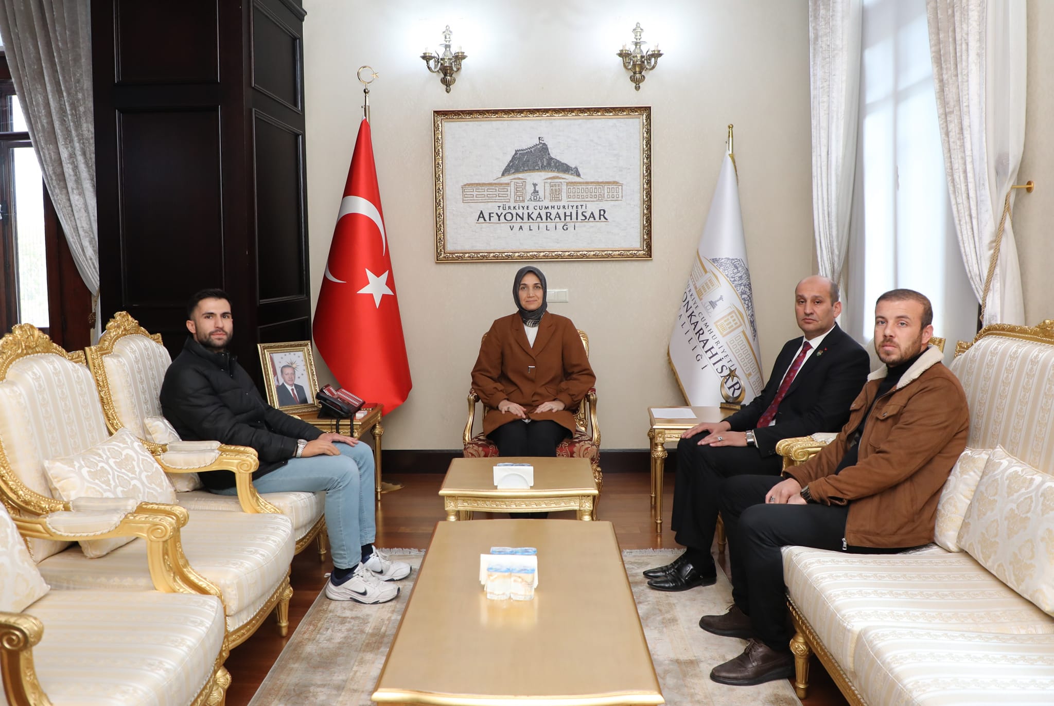 Afyonkarahisar'da Vali, Gazilere Destek Verdi