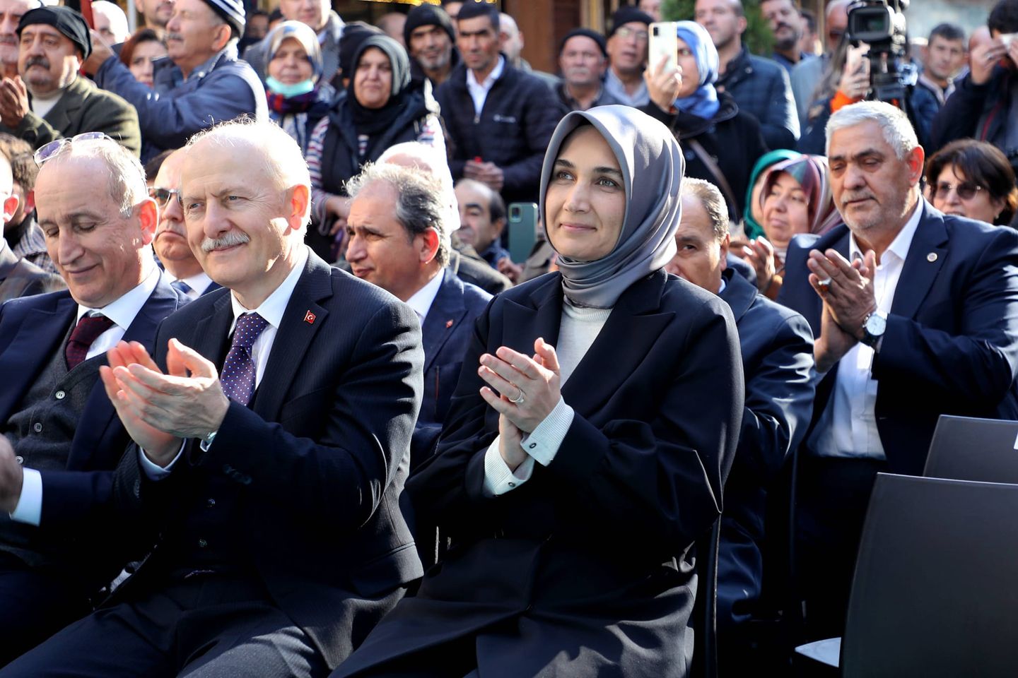 Afyonkarahisar’ın Kalbi Uzun Çarşı Yeniden Açıldı!