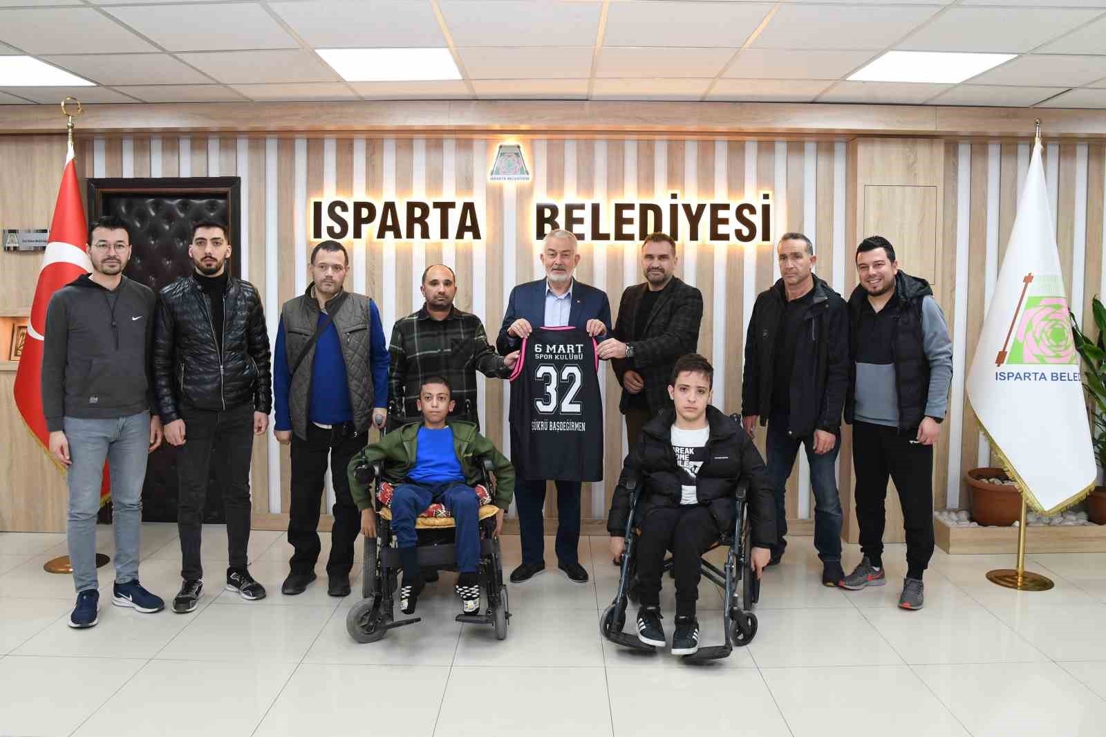 Isparta Tekerlekli Sandalye Basketbol Takımı, Isparta'da kurulan ilk takım oldu.