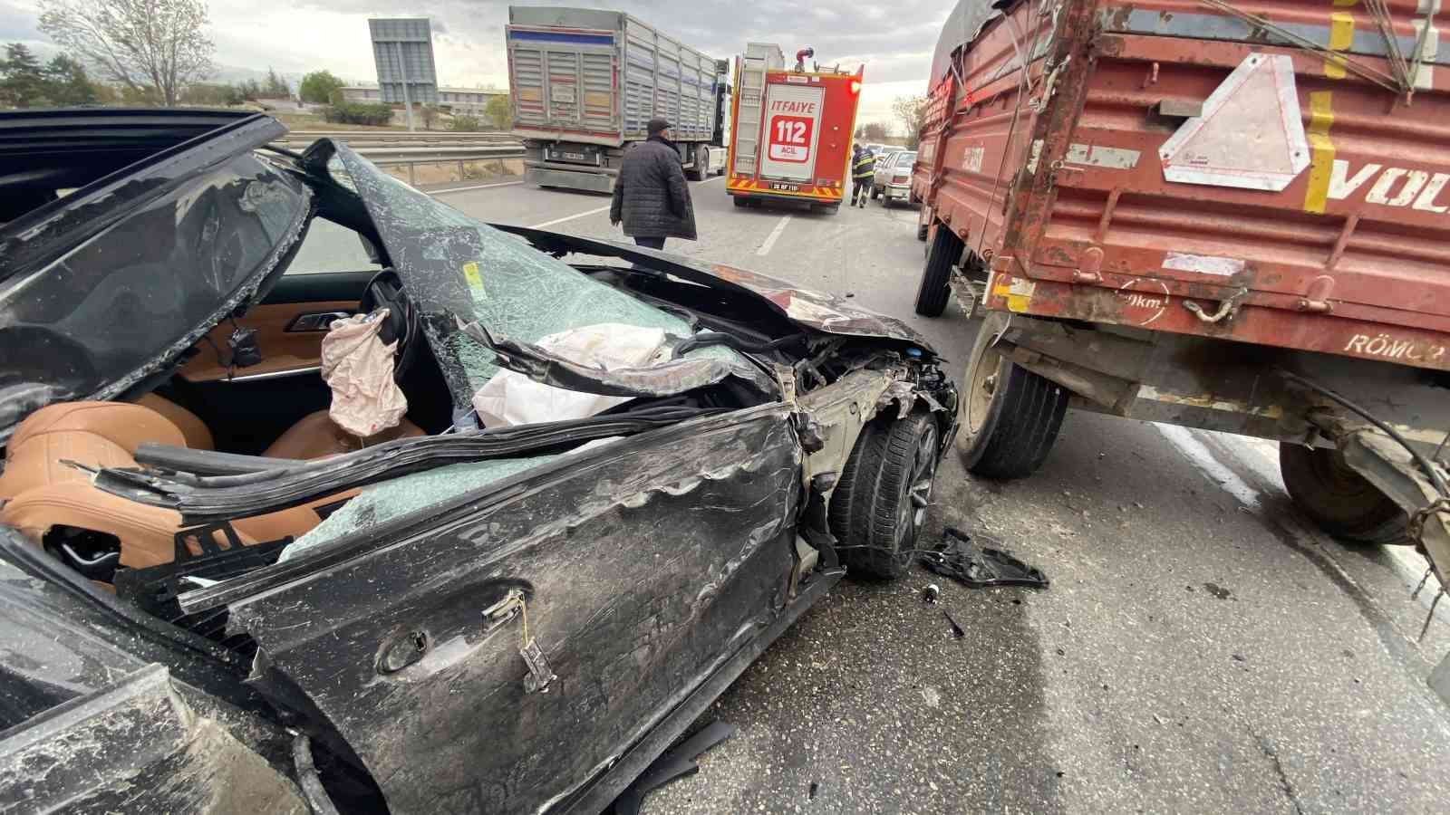 Trafik kazası: Eskişehir'de yaralanan sürücü tedavi altına alındı.