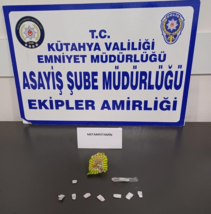 Kütahya'da Polis Operasyonu: Uyuşturucu Ticaretine Darbe!