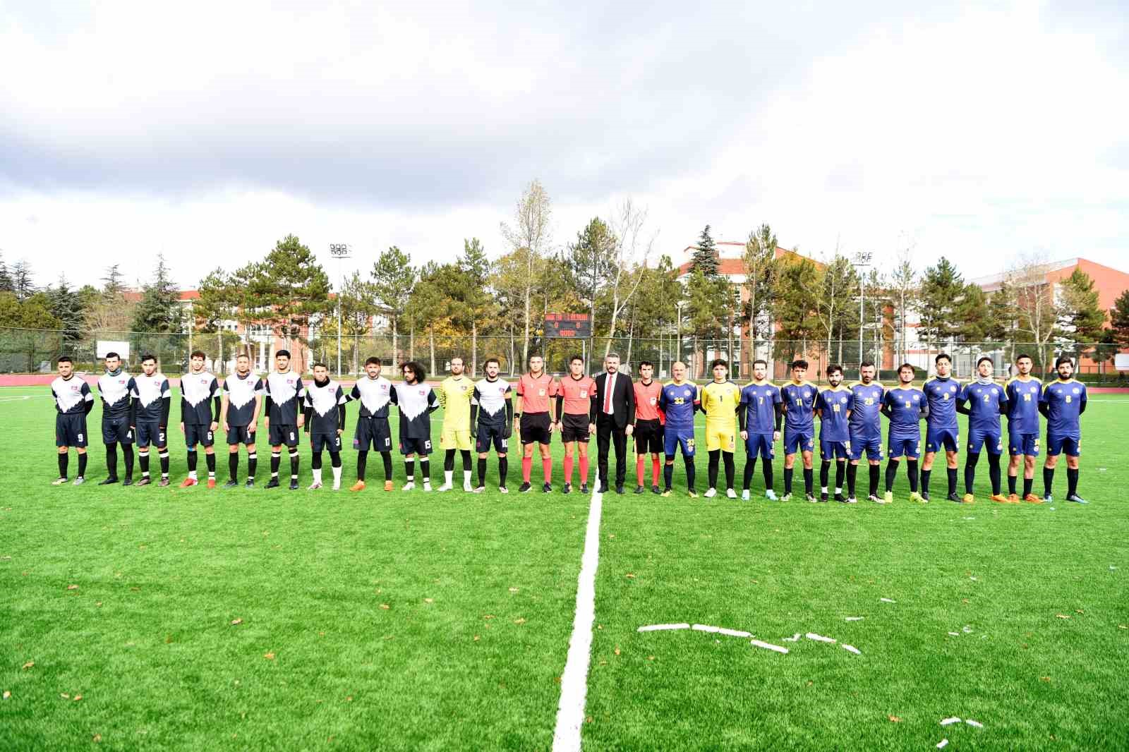 Anadolu Üniversitesi Öğrenci Futbol Turnuvası Başladı