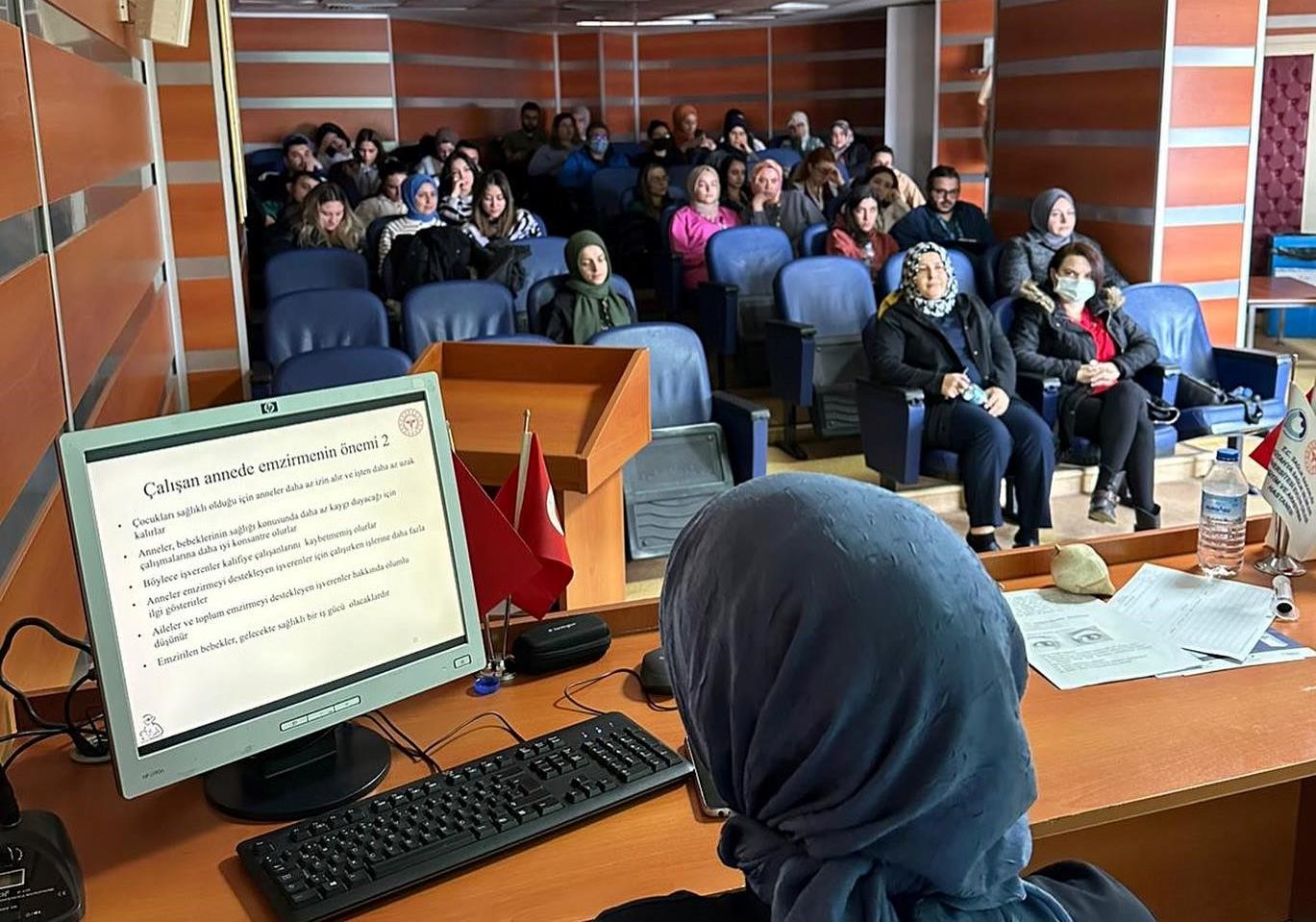 Kütahya Hastanesi Emzirme Danışmanlığı Eğitimlerini Tamamladı.