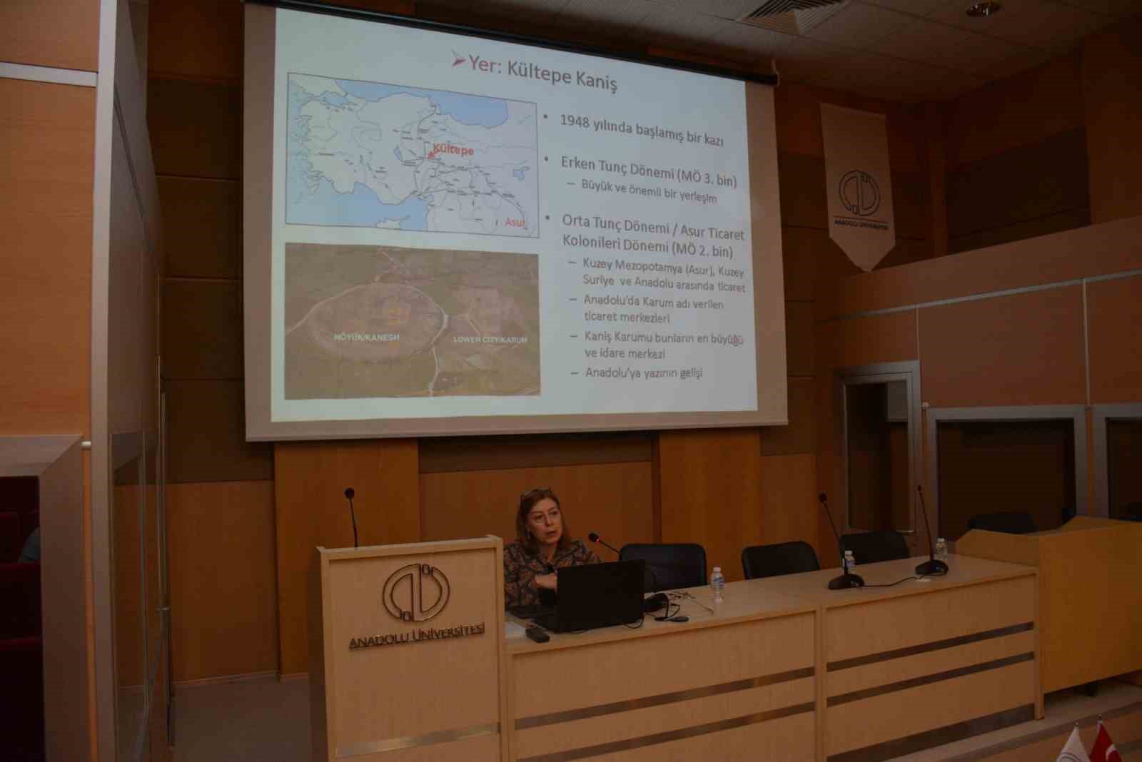 Anadolu Üniversitesi Edebiyat Fakültesi, 'Kültepe Biyoarkeoloji Projesi: Tunç Çağı'nda İnsan Hareketliliği ve Toplumsal Ayrışma' başlıklı seminer düzenledi.