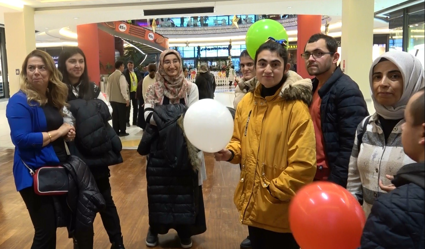 Kütahya'da Engelliler Günü'nde Filistin'e özel sergi düzenlendi.