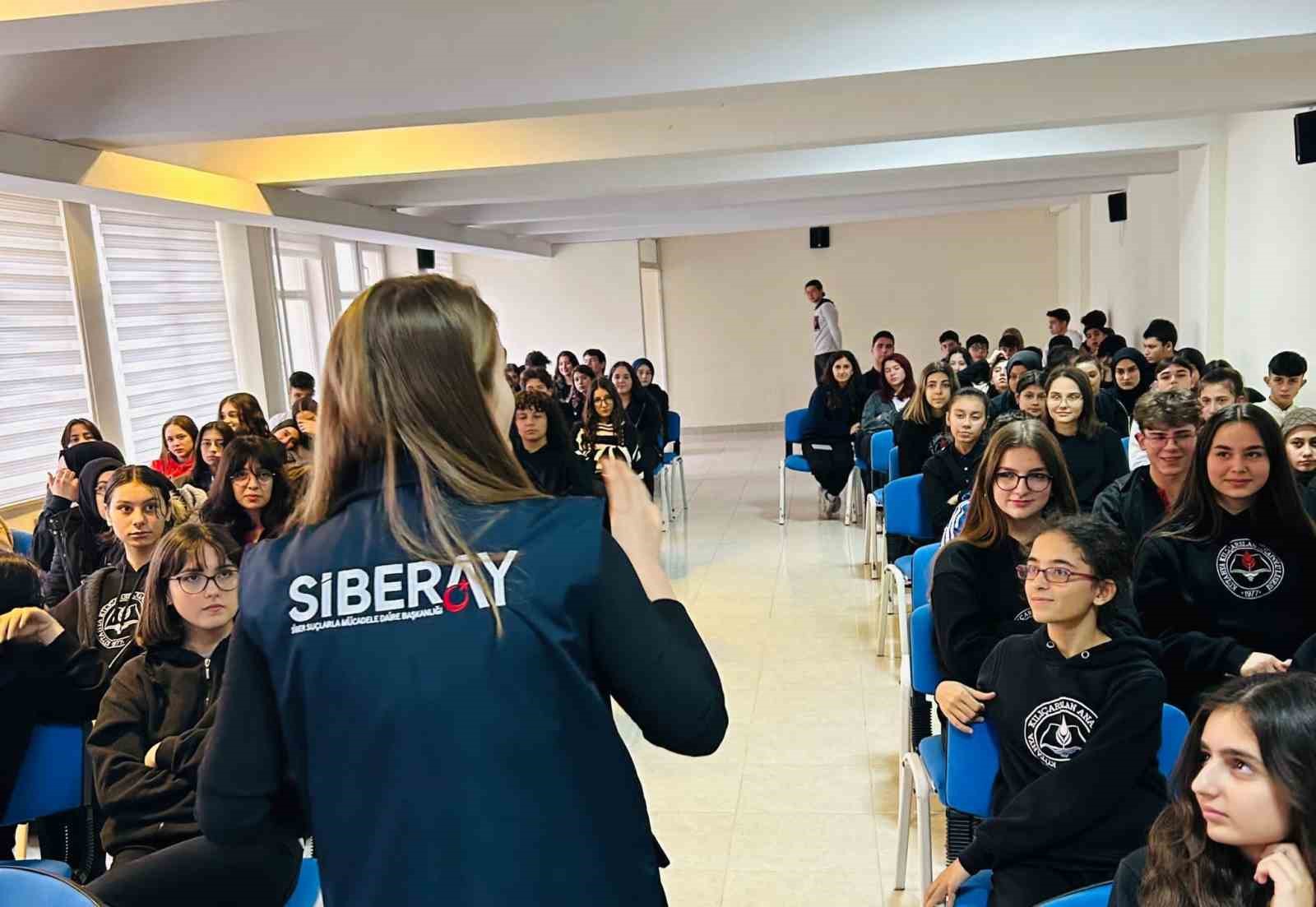 Kütahya'da Siber Güvenlik Eğitimleri Verildi