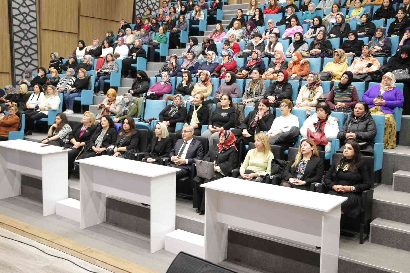 Kütahya'da Dünya Kadın Hakları Günü kutlandı.