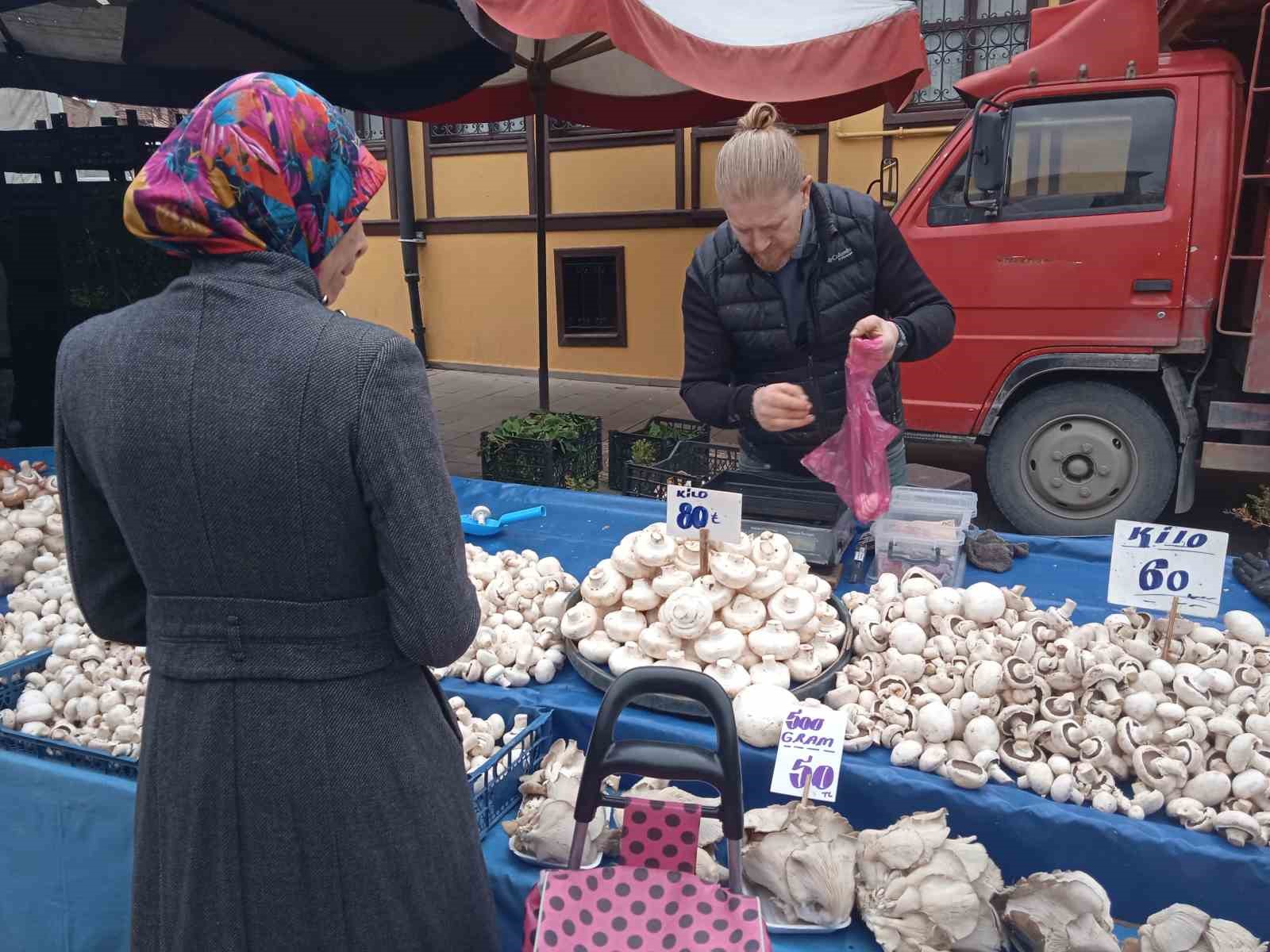 Eskişehir'de Kış Sebzelerinin Kralı Mantar!