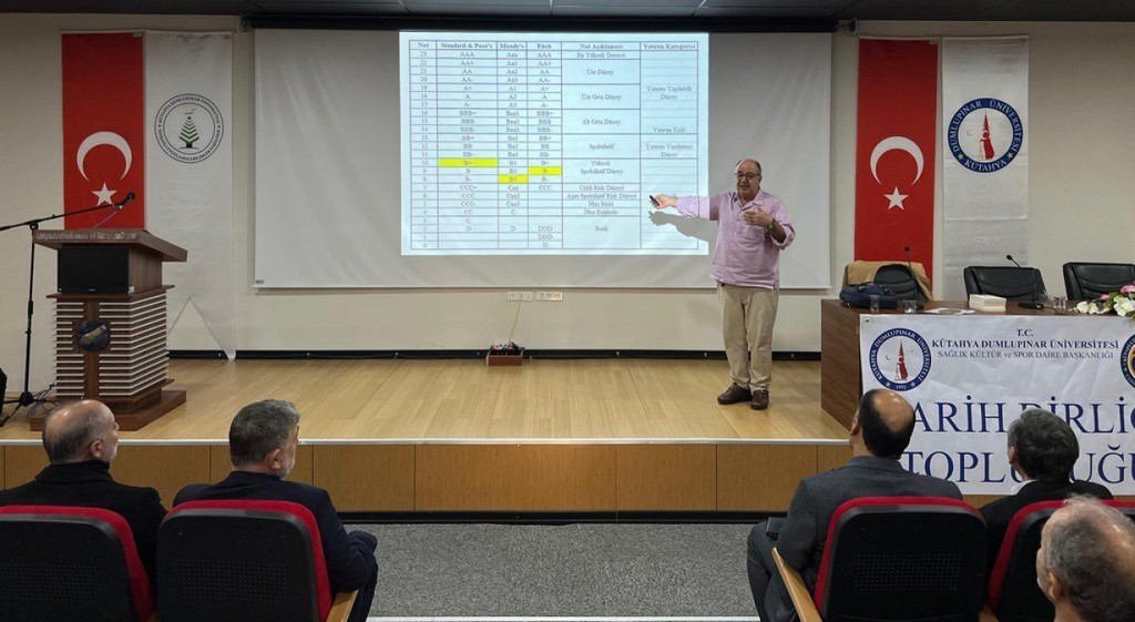 Kütahya Dumlupınar Üniversitesi'nde Ekonomi Semineri