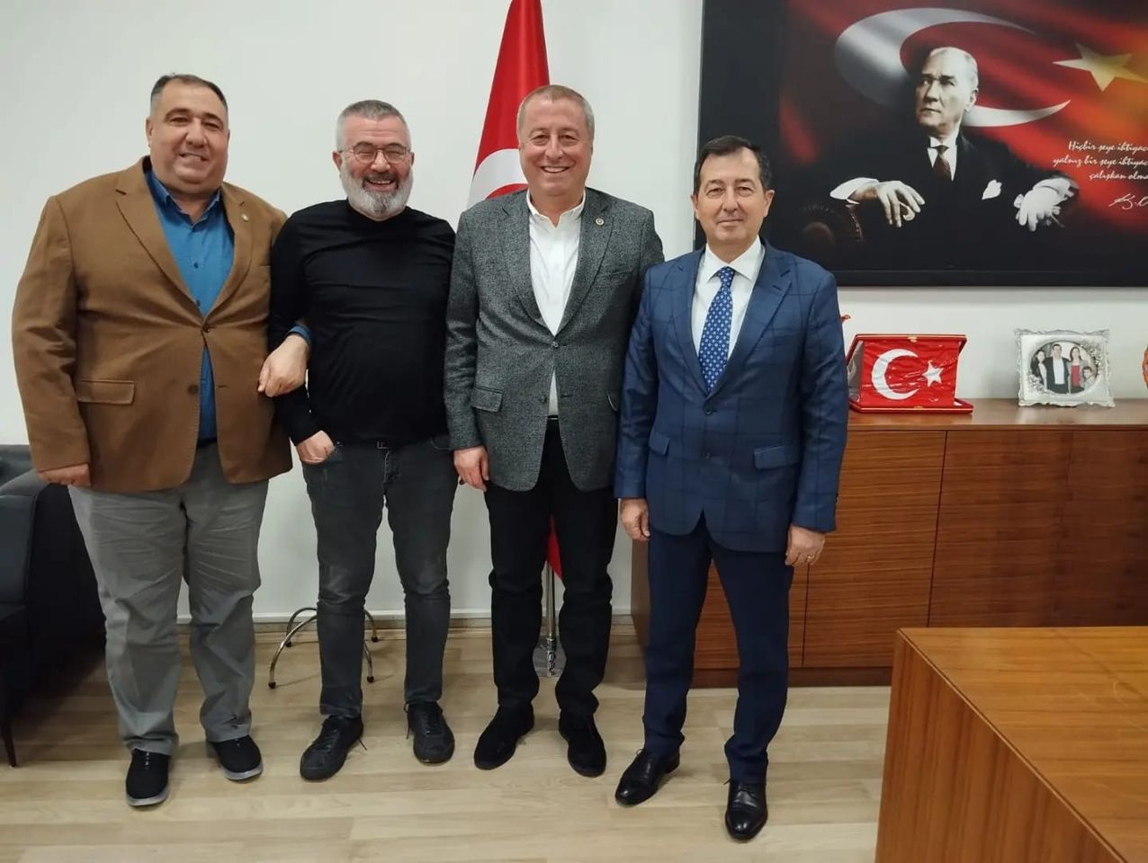 İyi Parti Milletvekili, Hakan Şeref Olgun, Hastane Ziyaretinde Acil Şifalar Diledi.