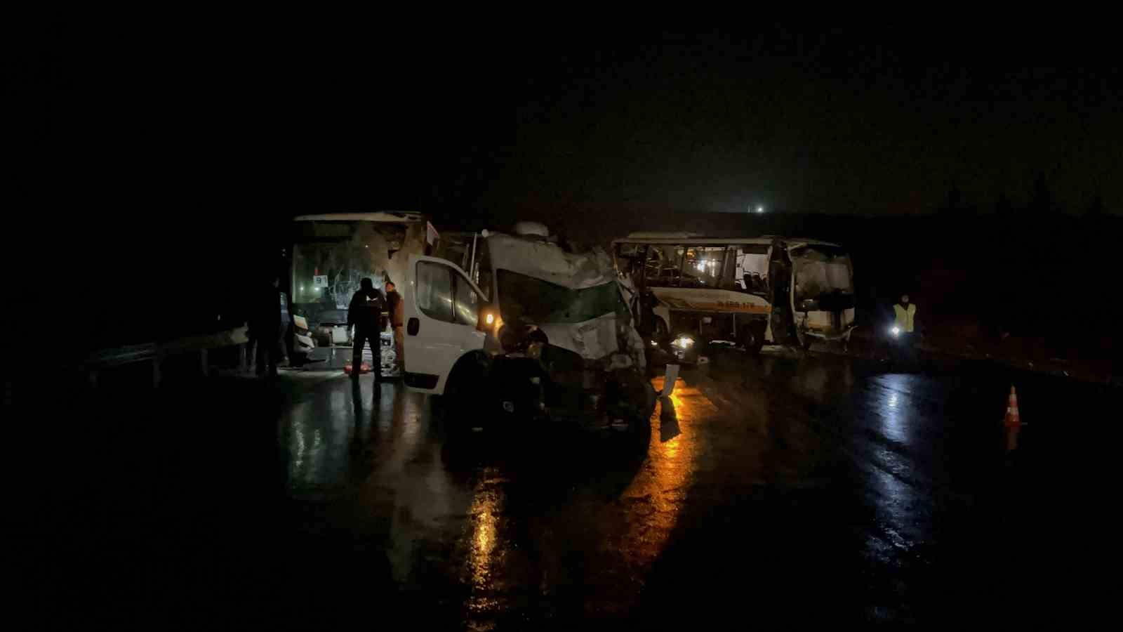 Eskişehir'de korkunç kaza: 14 yaralı