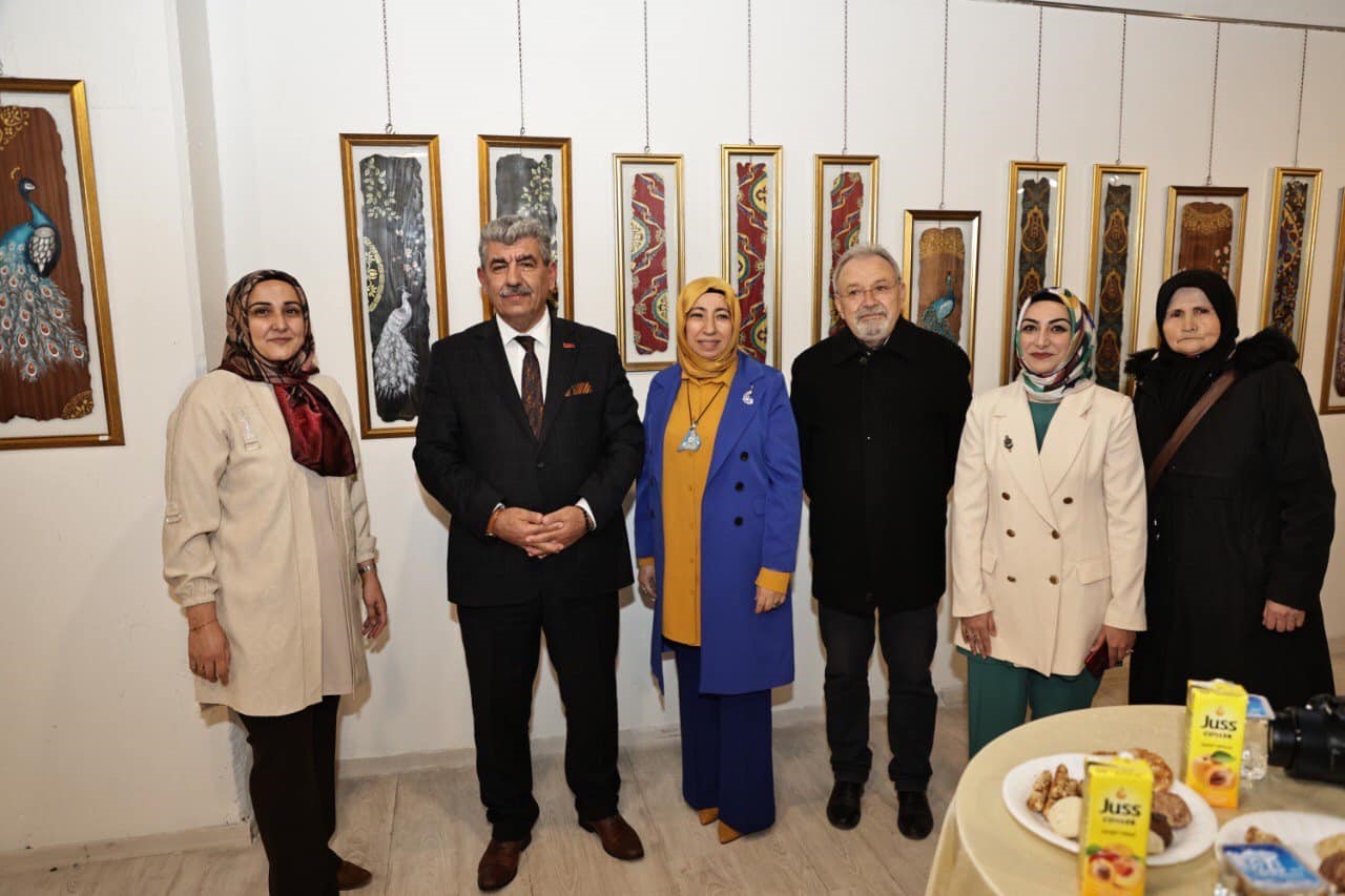 Kütahyalı sanatçı Sibel Temelkıran, Türk halk sanatını en iyi şekilde temsil ediyor!