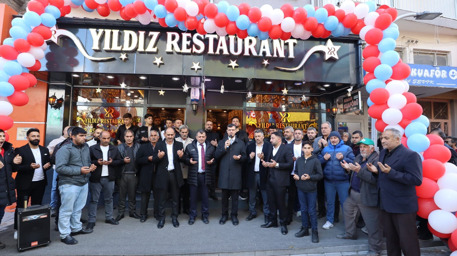 Girne Caddesi'nde Yeni İş Yeri Açıldı