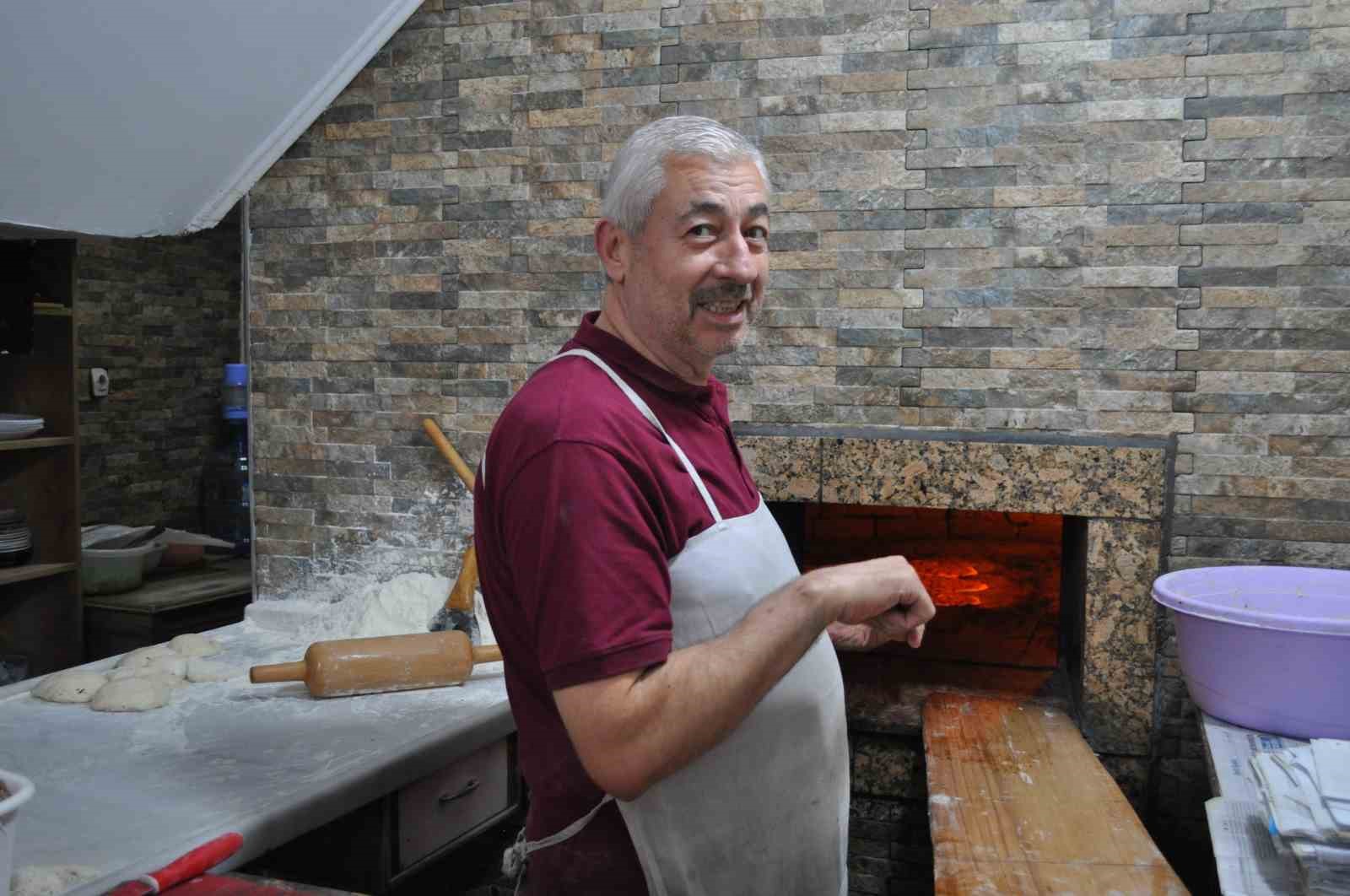 Eskişehir'deki Pideci Mustafa Çubuk: Soğuk Hava Şartlarına Kahramanca Mücadele