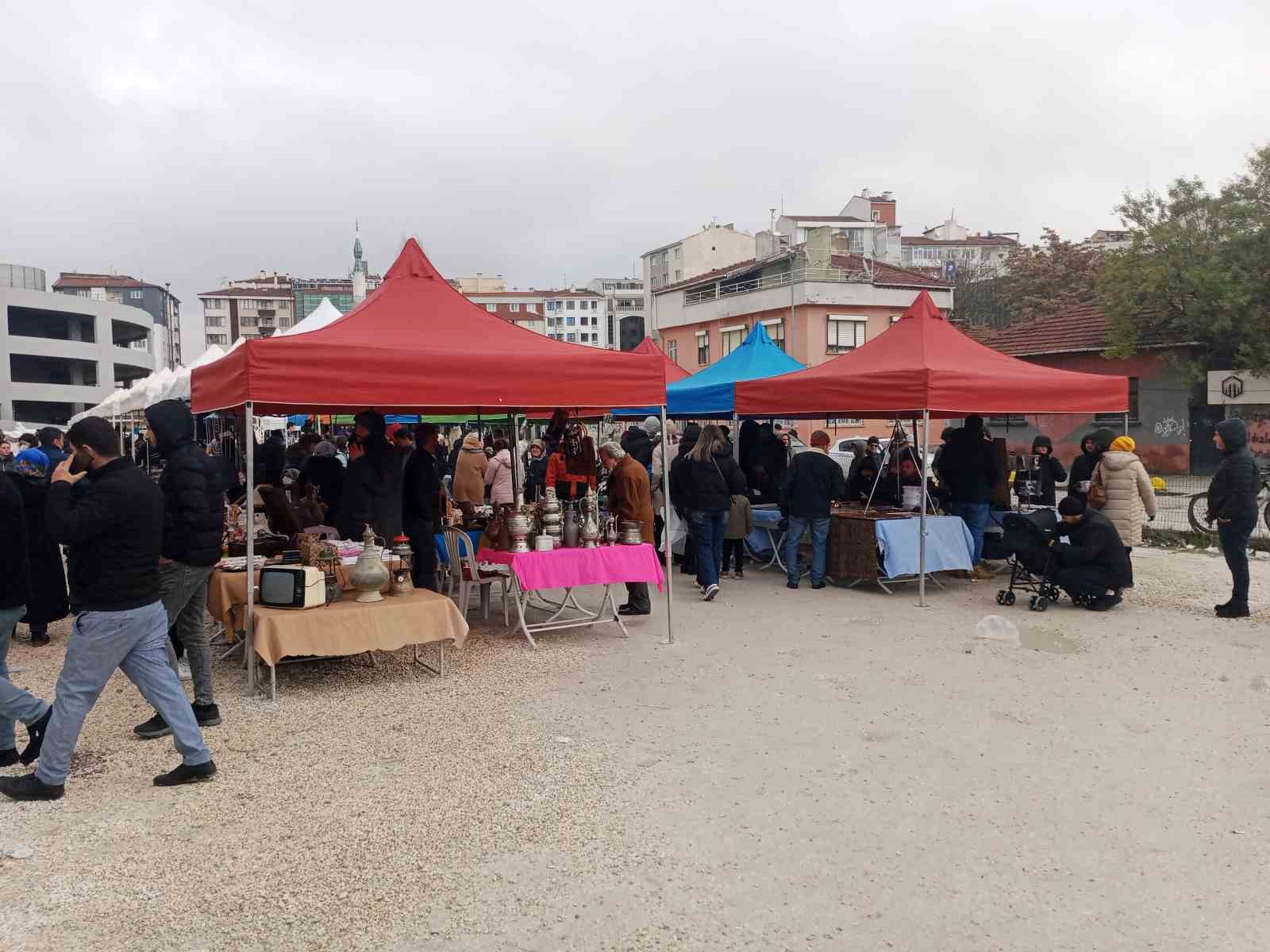 Eskişehir Antika Pazarı Satıcıları, Kapalı Pazar Yeri İstiyor