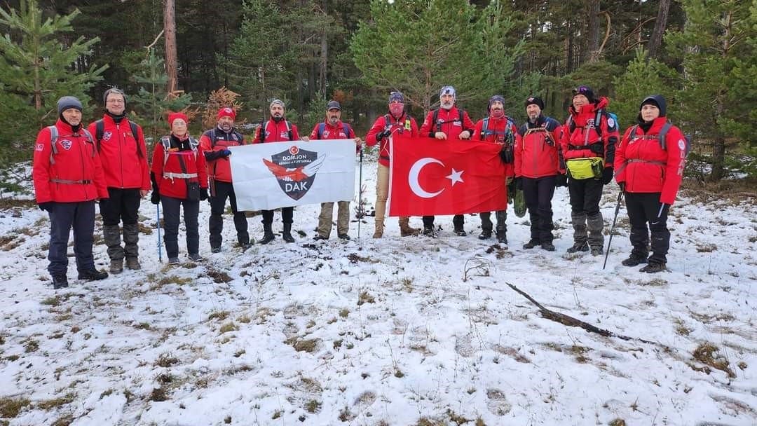 DAK Ekibi Türkmen Dağı'nda Anma Yürüyüşü Gerçekleştirdi