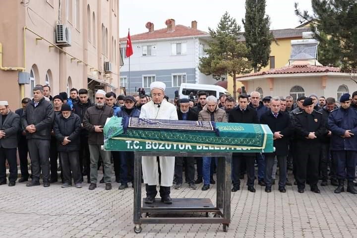 Şehit annesi Hatice Halıcı vefat etti.