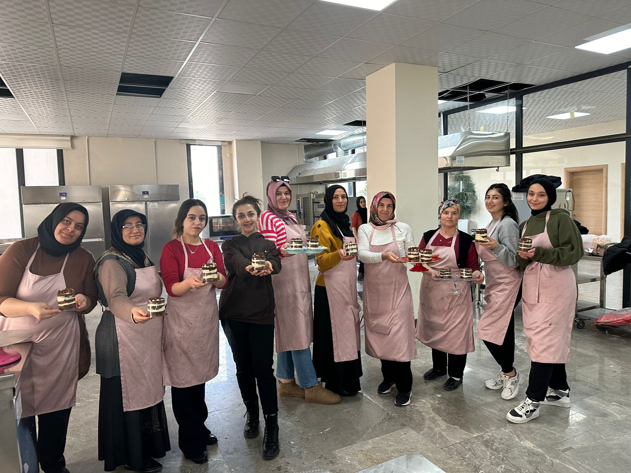 Emirdağ Belediyesi, Ücretsiz Pastacılık Kursları Düzenliyor