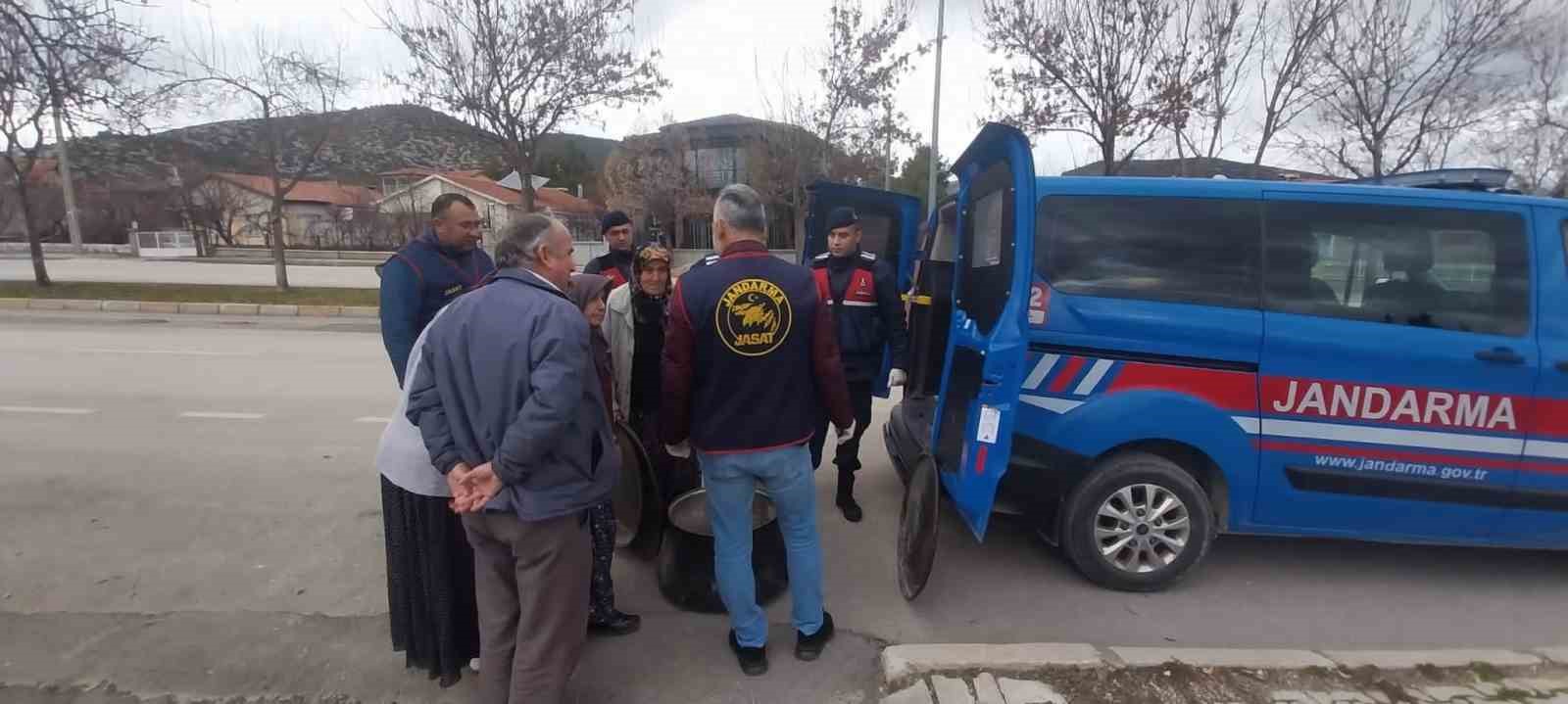 Isparta'da Bakır Tencere Hırsızları Yakalandı.