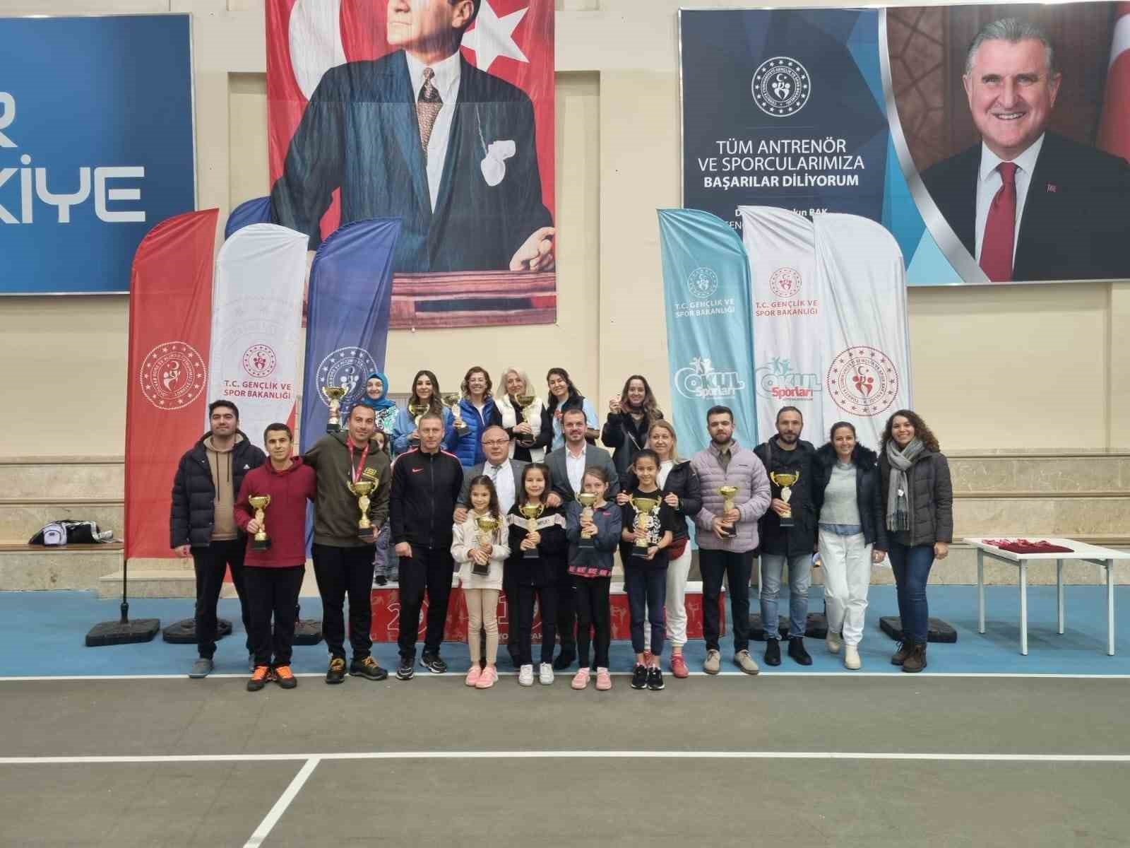 Afyon'da düzenlenen tenis turnuvası sona erdi