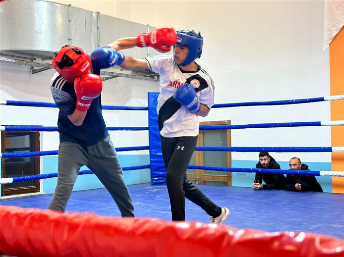 Afyonkarahisar'da Gençler Ferdi Boks Seçmeleri Yapıldı