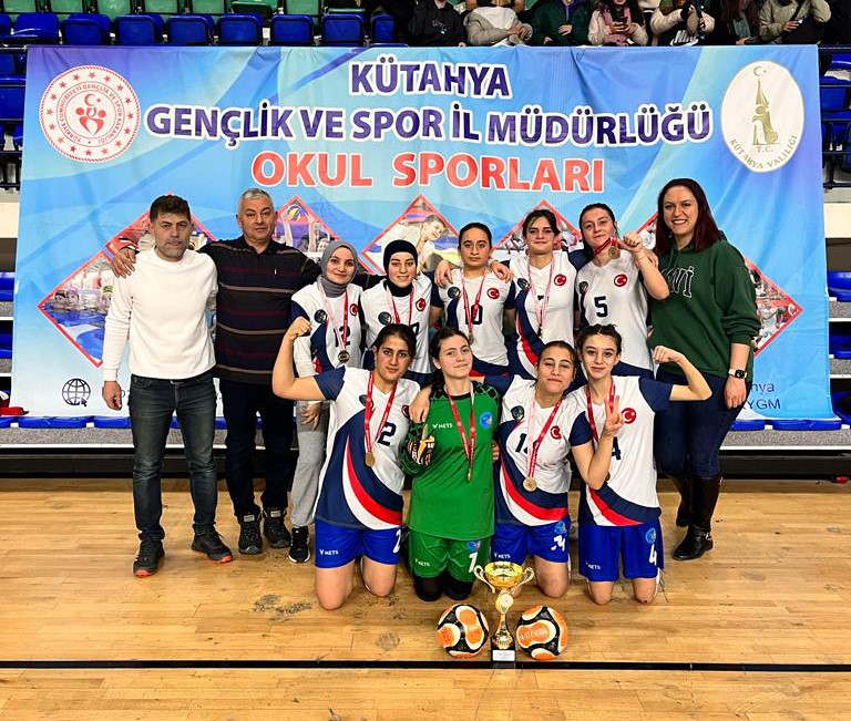 Pazarlar Spor Lisesi Kız Futsal Takımı İl Birincisi Oldu