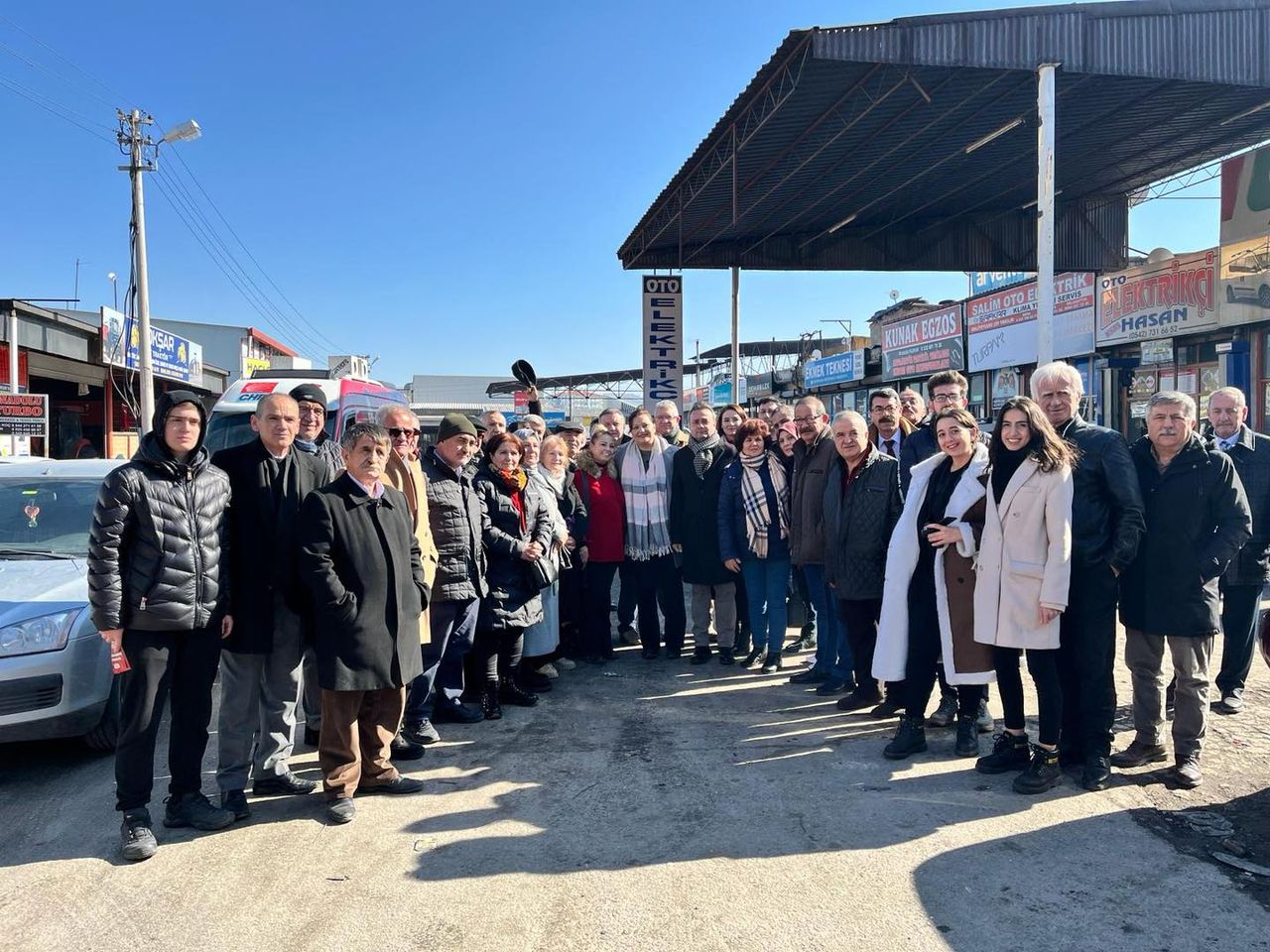 CHP İl Başkanı ve Yönetim Ekipi, Afyonkarahisar'da esnafla buluştu.