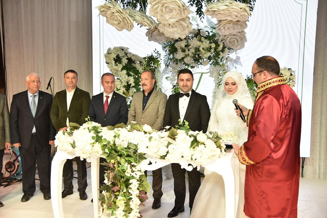 Afyonkarahisar'da Siyasi Figür Nikah Şahitliği Yaptı! #Afyonkarahisar #nikahşahitliği #siyasifigür