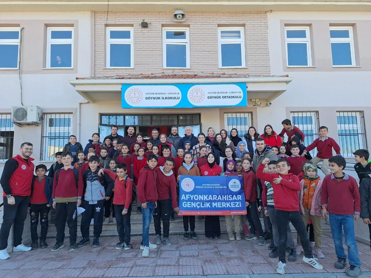 Afyonkarahisar'da gençlere sanatsal ve zeka atölyeleri düzenlendi