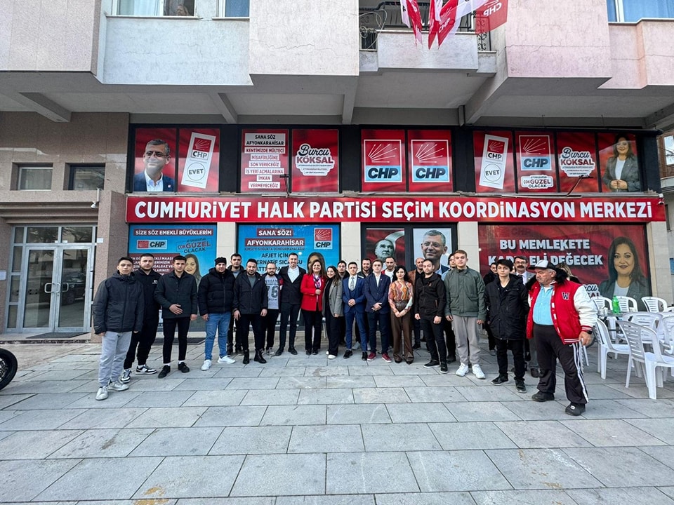 Afyonkarahisar'da CHP Gençlere Destek Veriyor