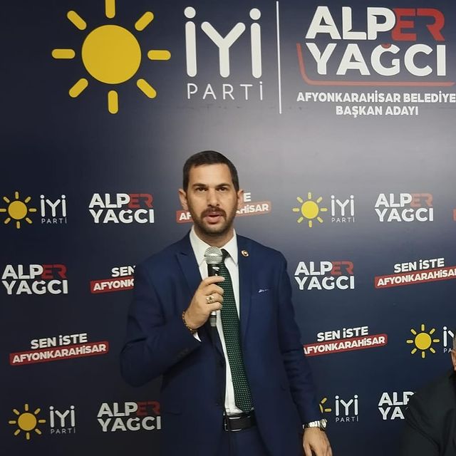 Alper Yağcı, İyi Parti ile Afyonkarahisar Belediye Başkanlığı için seçim çalışmalarını hızlandırdı.