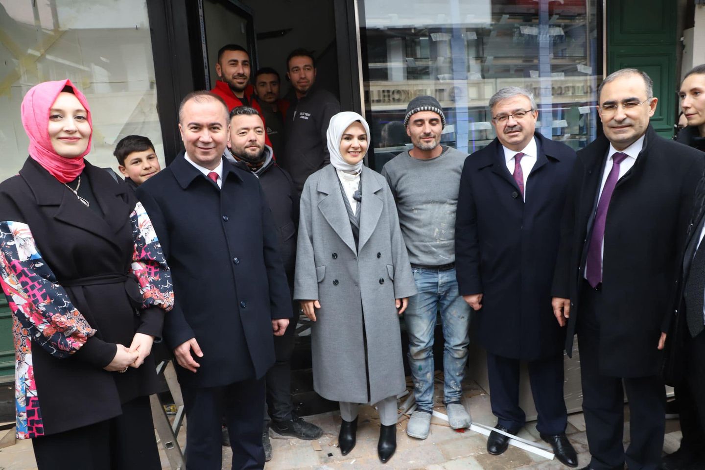 Aile Bakanı Göktaş, Afyon'da Esnafları Ziyaret Etti