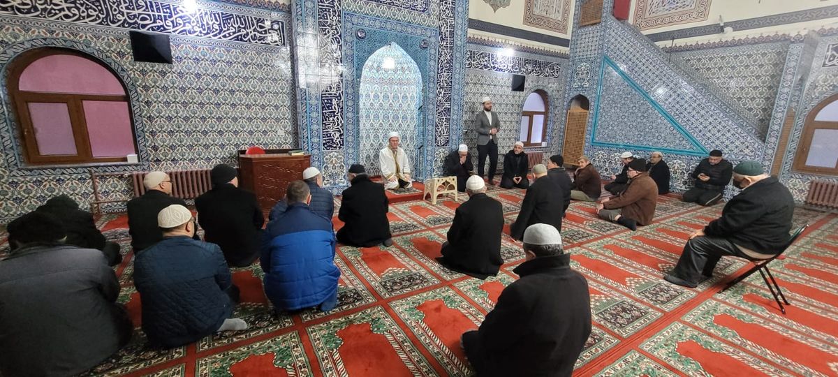 Afyonkarahisar'da Vatandaşlar Namaz Buluşmasında Manevi Birlik Yaşadı