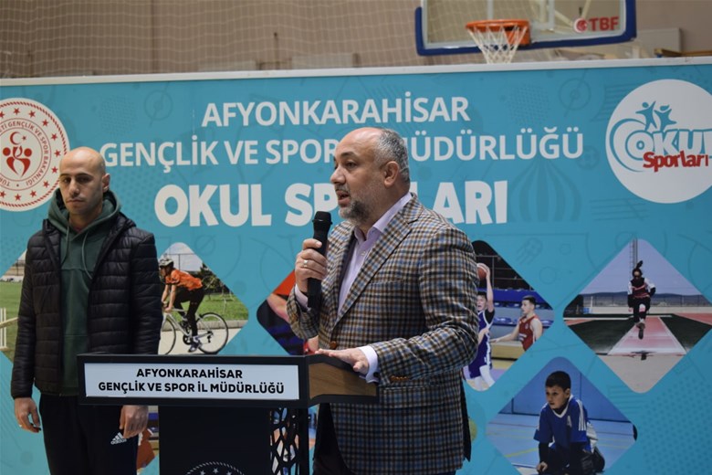 Okul Sporları Badminton Gençler Grup Müsabakaları Heyecanı