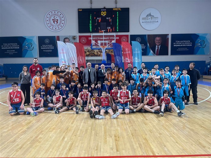 Afyonkarahisar'da Okul Sporları Basketbol Heyecanı!