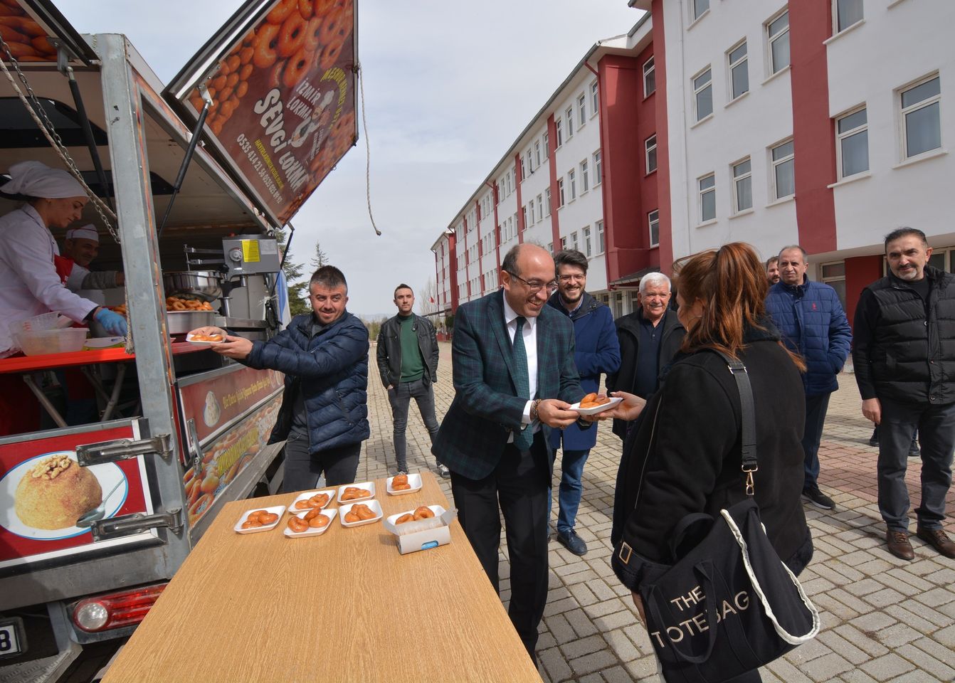 Belediye Başkanı Sandıklı'da Gençlerle Buluştu