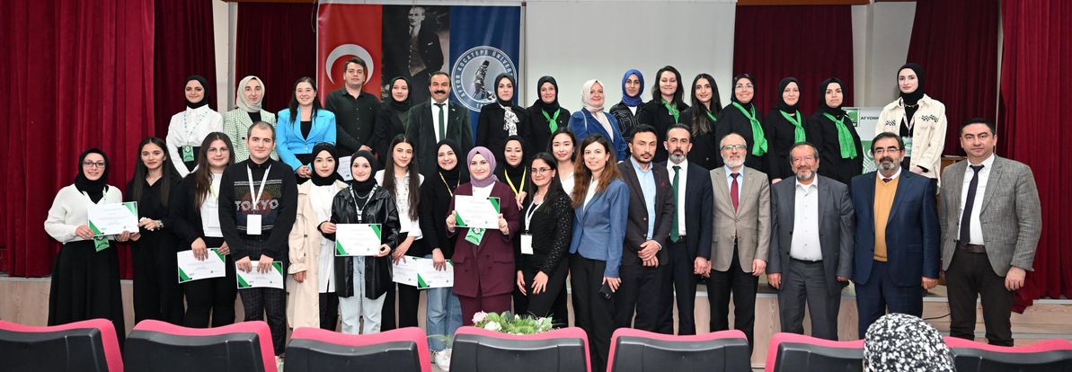 Afyon Kocatepe Üniversitesi, gençler için Yeşilay'ın önemine vurgu yapan farkındalık etkinliği düzenledi.