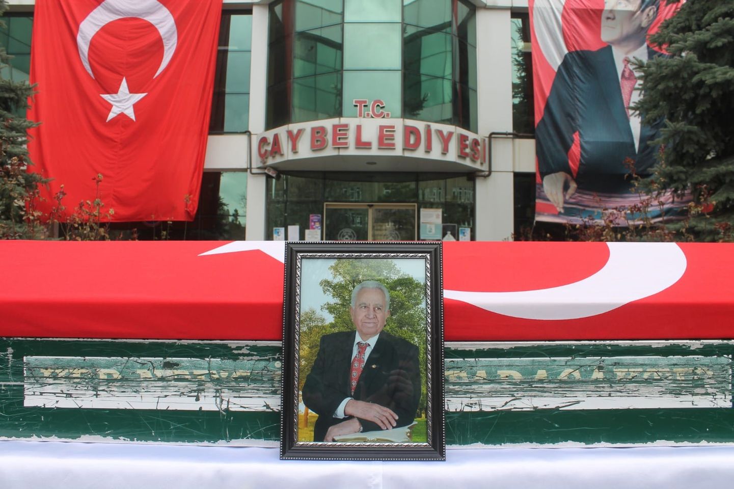 Afyon'da Tanınmış İş İnsanı Yaşar Çengel İçin Taziye Töreni