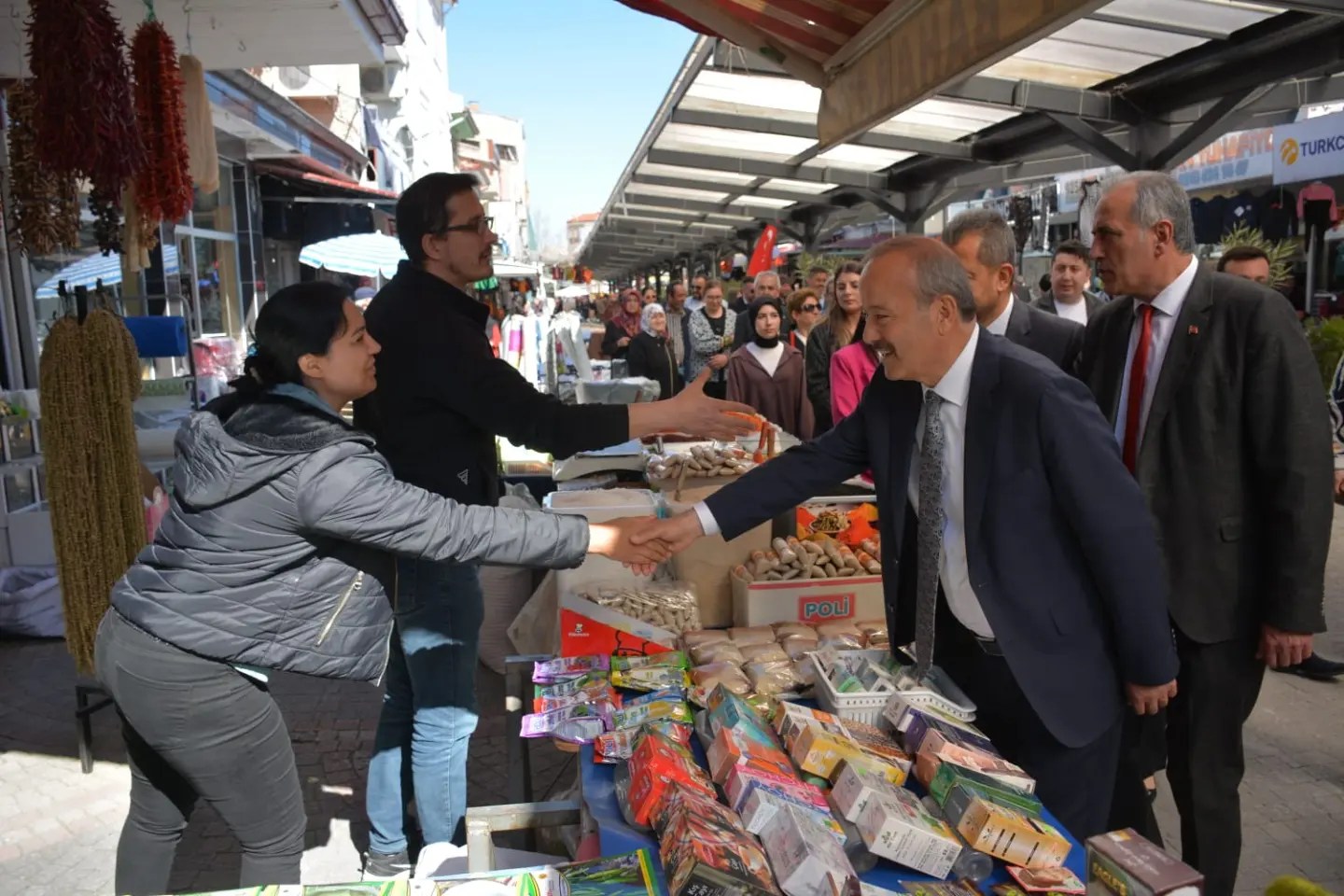 Milletvekili Taytak, Emirdağ'da Esnaf ve Vatandaşlarla Buluştu