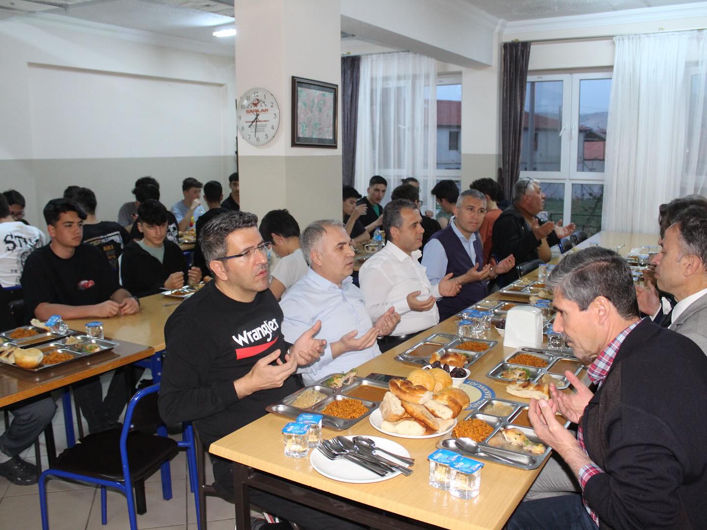 Kaymakam, Fen Lisesi öğrencileriyle buluştu ve öğrencilere tavsiyelerde bulundu