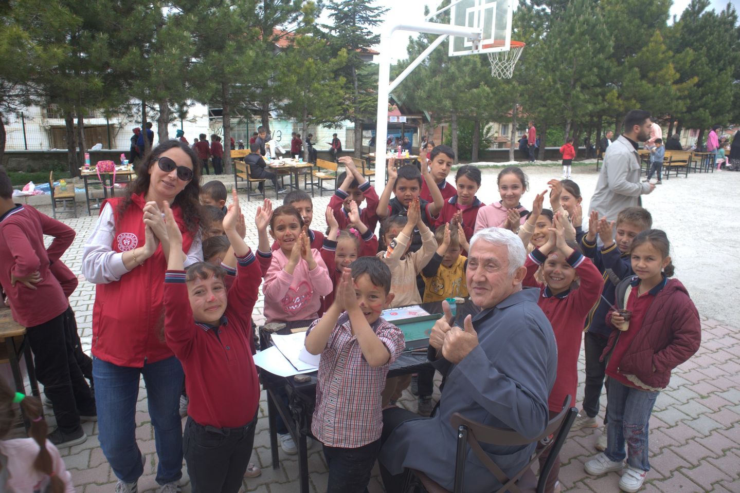 Afyonkarahisar'da Gençlik Merkezi, Kayadibi Köyü İlkokul ve Ortaokul Öğrencileri ile Buluşuyor