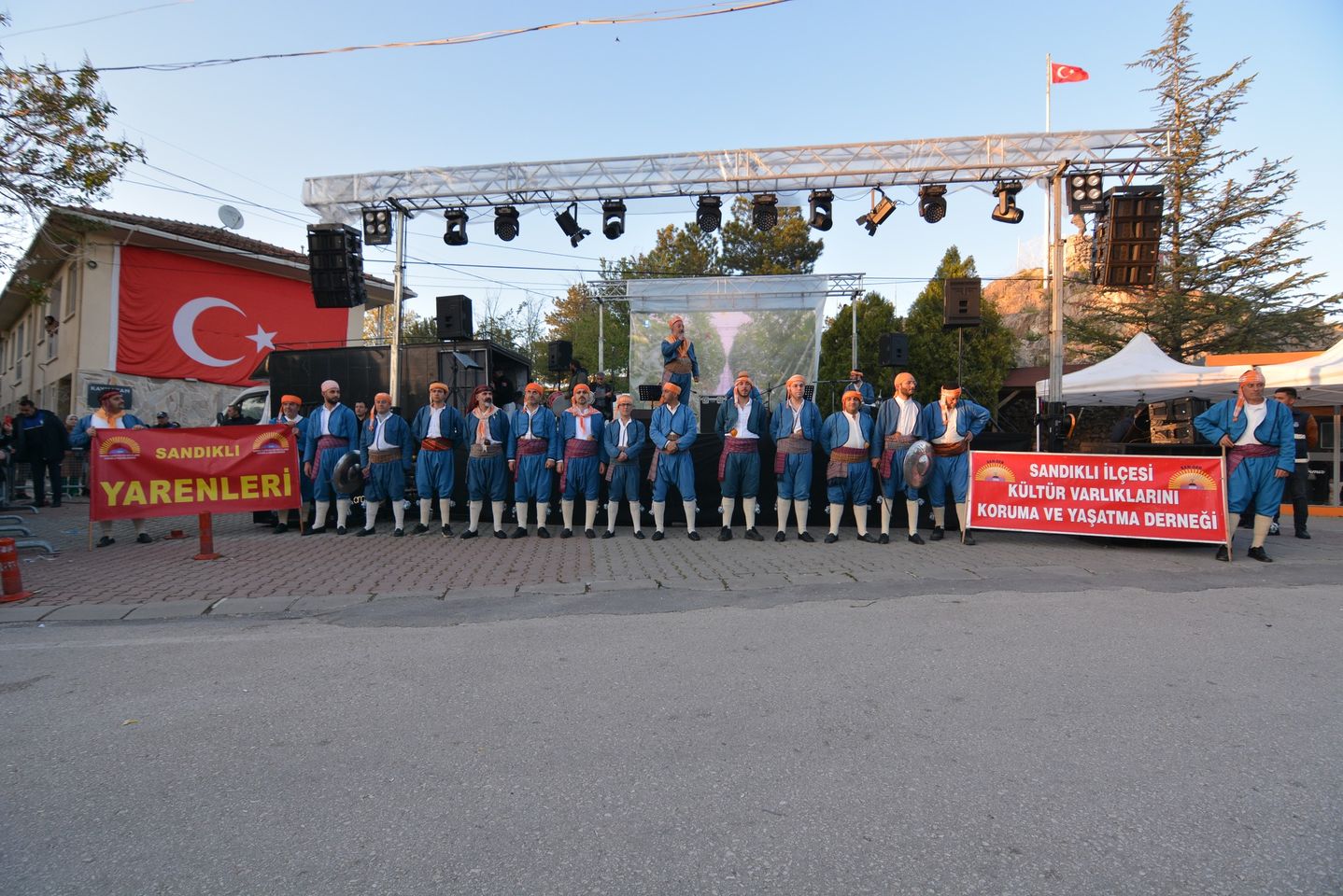 Geleneksel Hıdırellez Şenlikleri İlçede Renkli Görüntülere Sahne Oldu