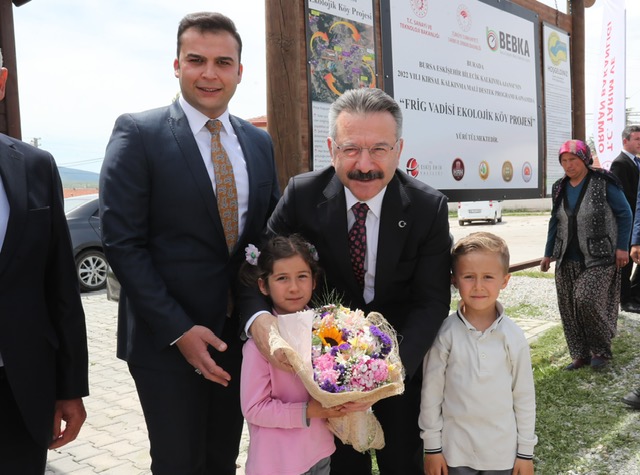 Valimiz Sayın Hüseyin Aksoy, Han İlçemizde Ekolojik Köy Projesi ve Han Arıcılıkla Güçleniyor