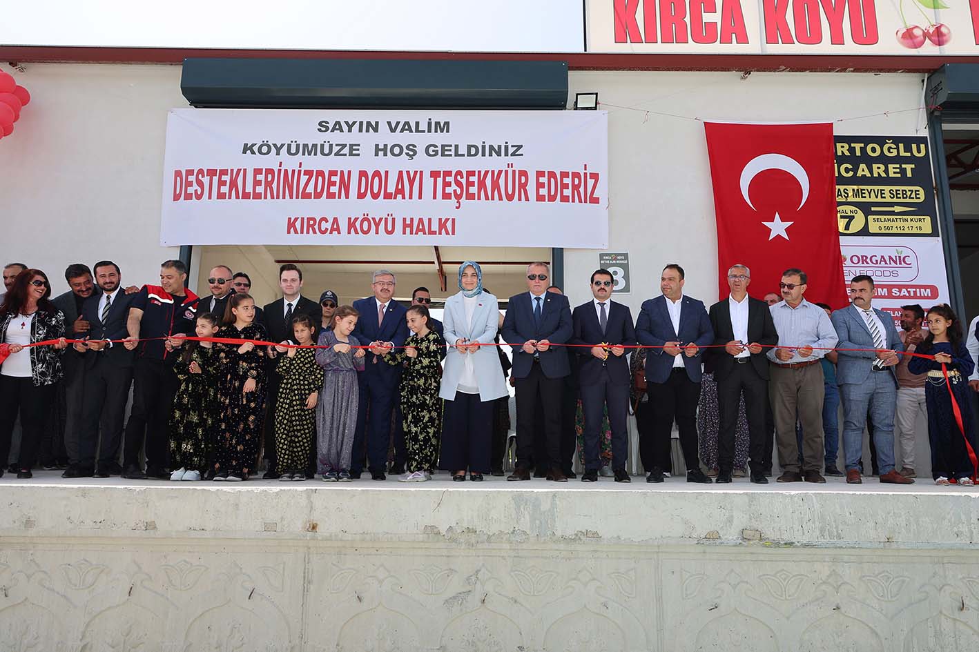 Vali Doç. Dr. Kübra Güran Yiğitbaşı, Sultandağı'nda Kırca Köyü Meyve Alım Merkezi'ni Hizmete Açtı