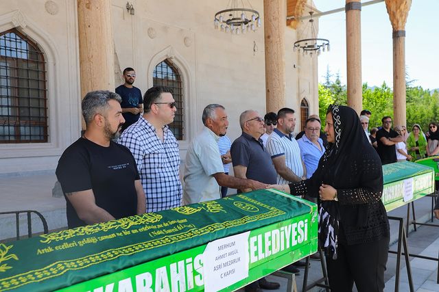 Afyonkarahisar Belediye Başkanı Ahmet Akgül'ün Cenaze Törenine Katıldı